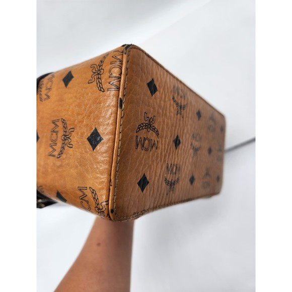 ❤️SOLD❤️MCM ROCKSTAR VANITY 331MCMXAiJ - Picture 11 of 13